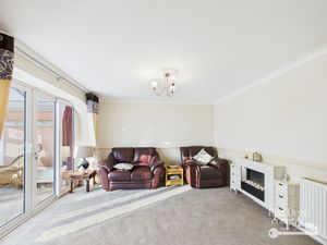 Sitting Room- click for photo gallery